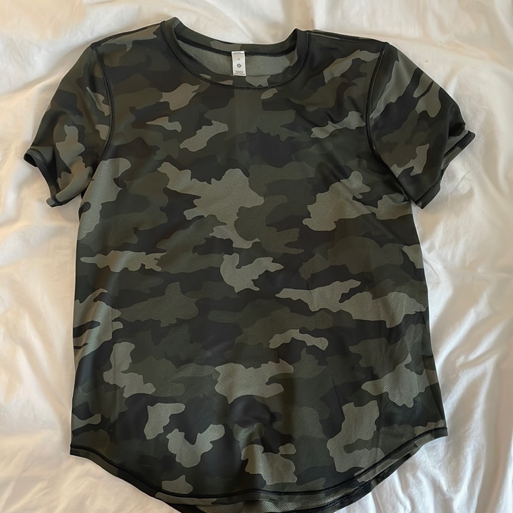 Lululemon running shirt size 4